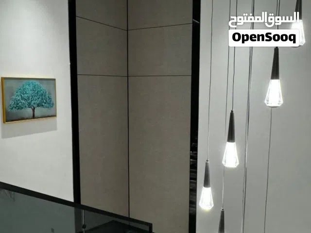 فني تركيب بديل شيبورد في طرابلس