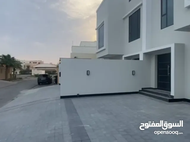 230 m2 4 Bedrooms Villa for Rent in Southern Governorate Zallaq