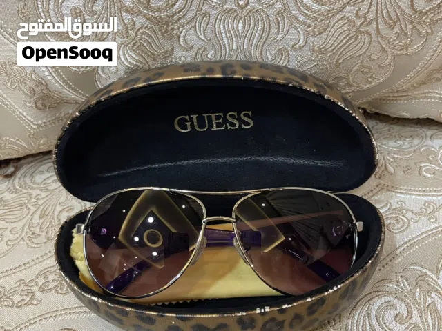نظارة شمسية guess