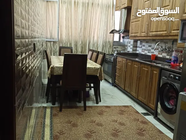 شقة في الميدان قرب مسجد المنصور