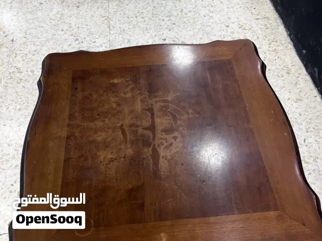 كراسي حلاقه و رفوف و مراي و مغسله شعر
