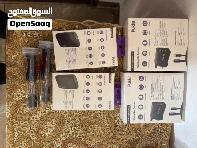 2بطاريه واثنين شاحن واثنين سماعه