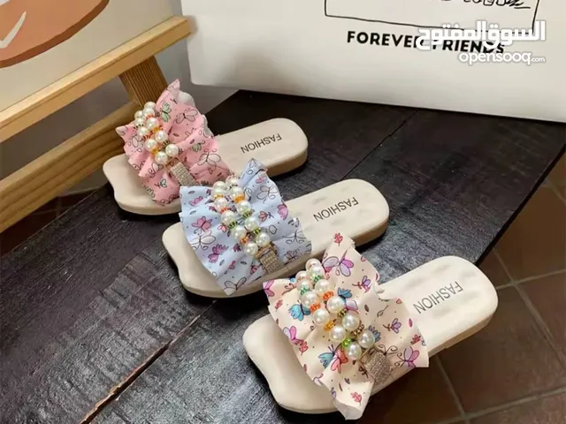 Girls Shoes in Basra