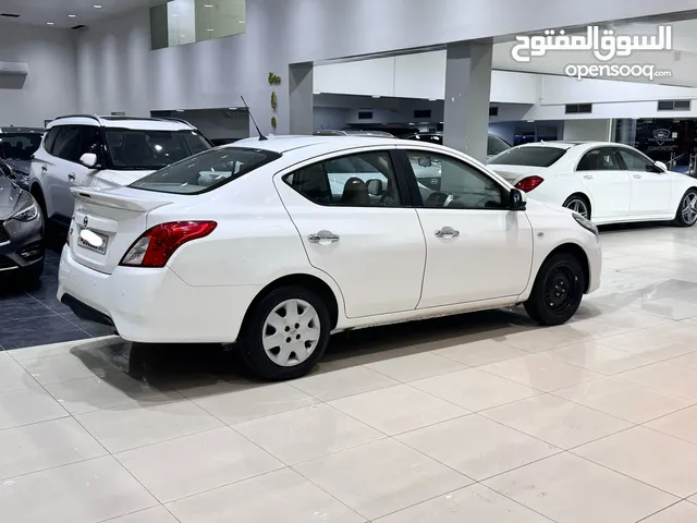 Nissan Sunny 2023 (White)