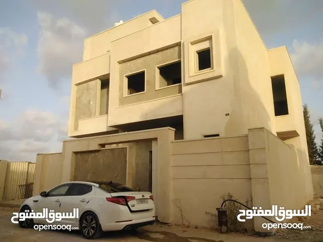 400m2 5 Bedrooms Villa for Sale in Tripoli Other