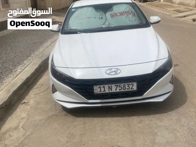 2021 Hyundai Elantra Standard