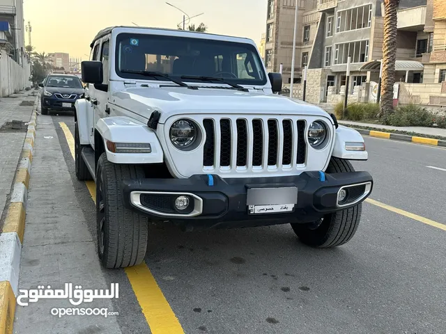 جيب رانكلر هايبرد بلگ ان للبيع حادث بسيط وكلش نظيفةوبسعر مناسب