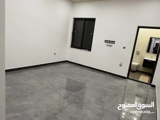 طابق اول جديد ديلوكس