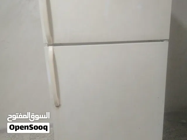 ثلاجه نوع وايت وستنقهاوس امريكي بحاله ممتازه لون ابيض