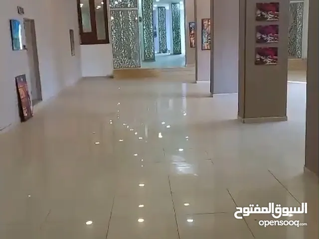 مجمع للبيع