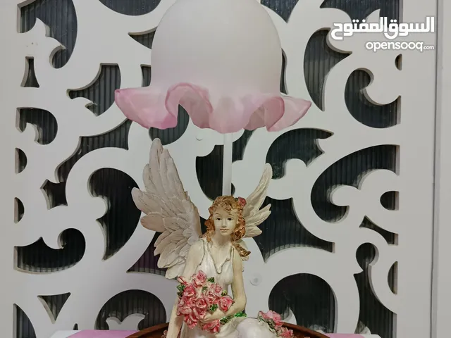 اضاءة غرفة جانبية تيبل لمب انتيك مجدد على شكل ملاك واجنحة ب اضاءة متعددة