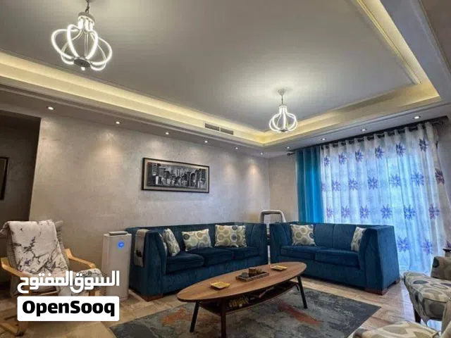شقة طابقية للبيع حي الصحابة مساحة 217 متر