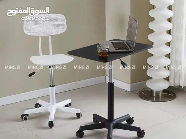 الجديد المميز طاولة صغيرة متحركة بعجلات طاولة كمبيوتر محمول قابلة للرفع أحدث إصدار