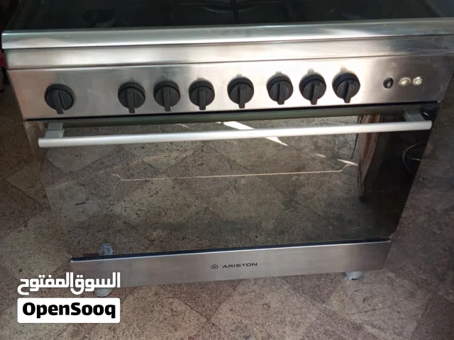 taly 5 burner gas oven neat and clean excellent working condition