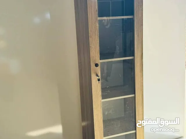 تم التكرار لوكر للعطور والاكسوارات والجنط