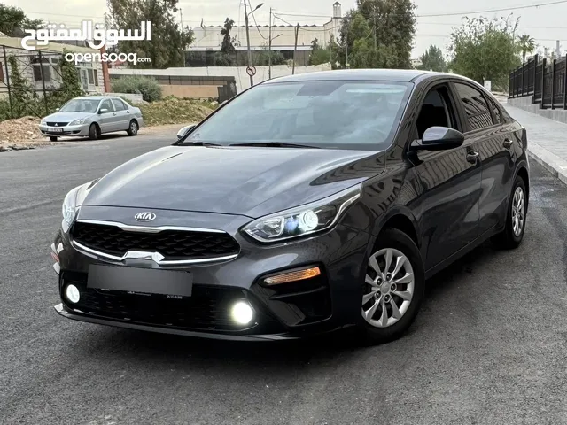 Kia cerato Model :2019 94000 KM 1600CC Gearbox : automatic Colour: Gary Inside :Black