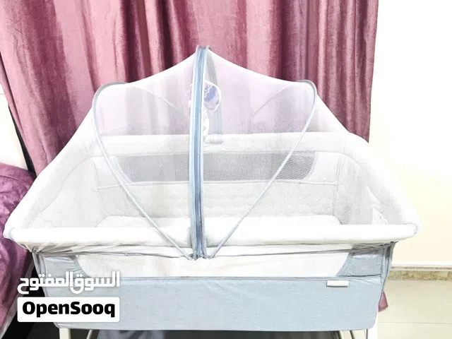 Juniors Baby Bassinet with 07 adjustable heights.Used only 04 months & in brand new condition.