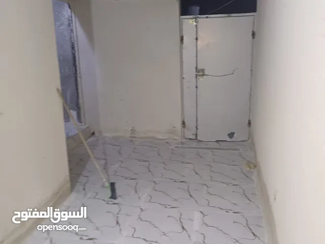 بيت الايجار  شارع السيد الحيانيه مقابيل بأنزين خانه مال عائله صغيره