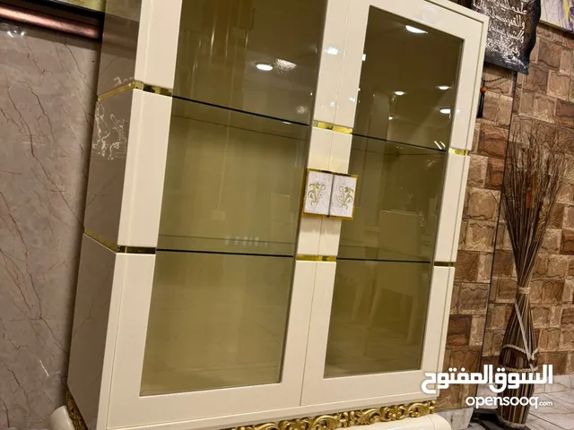 غرفة سفرة فاخرة من قطعتين مع 10 كراسي، تصميم إيطالي ، مصنوعة من خشب البلوط الطبيعي والزان بدقة