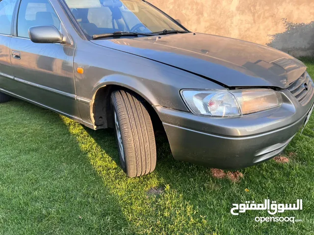 تابوتا كامري شريط موديل 2000