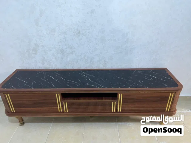 طاوله تلفاز مستعمل صرلها سنه