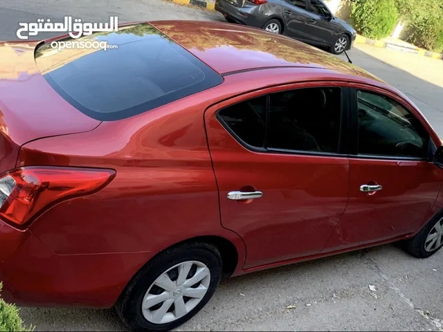 فحص 2 جيد وكالة Nissan Sunny  من الداخل ومن الخارج و موتور 2014 لون خمري ماشية 160