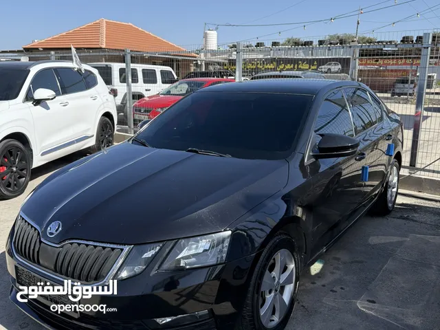 فقط 89 الف سكودا اوكتافيا 2018 اتوماتيك ديزل خصوصي فل اضافات مرعبة لاصحاب الفخامة والذوق