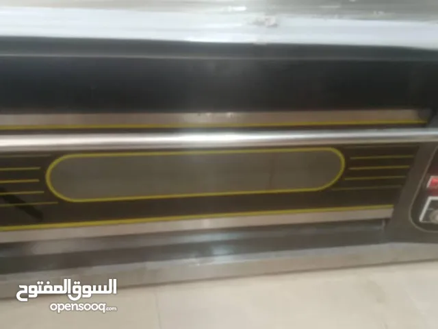 كوشة بيتسا دور واحد رخام 2 طاجين مقاس 40 *60 كهرباء 220v مستعمله شبه جديد