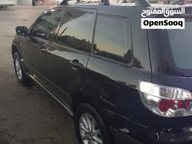 2003 Mitsubishi Outlander Standard