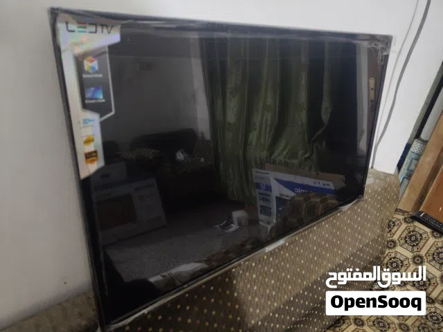 شاشة سمارت جديدة كسر باكيت، قياس 32، دقة عرض ممتازة والوان جذابة.