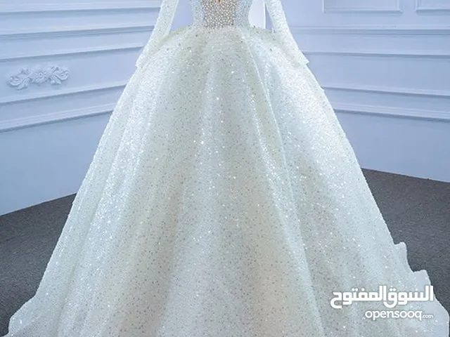 فساتين زفاف أبيض للبيع بسعر مغري