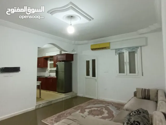 شقة مفروشه #للايجار في دقادوستا ثلاث غرف او حمامين صاله مطبخ مربوعه دور الثاني علوي تطل ع الشارعين