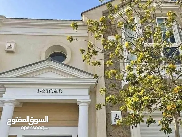 I villa for sale Ready to move New Cairo
