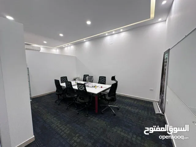 دور من فيلا 230م+مخزن 240م بناء حديث مجهز تجهيز مكتبي للايجار قرجي بجوار سيمافرو التضامن