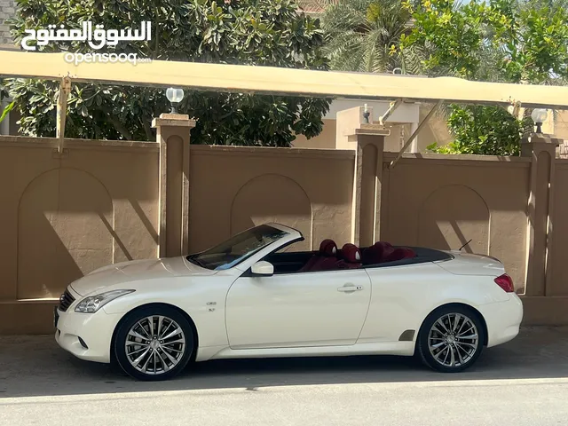 للبيع انفنتي Q60  موديل 2016  قاطع 45.000km فقط