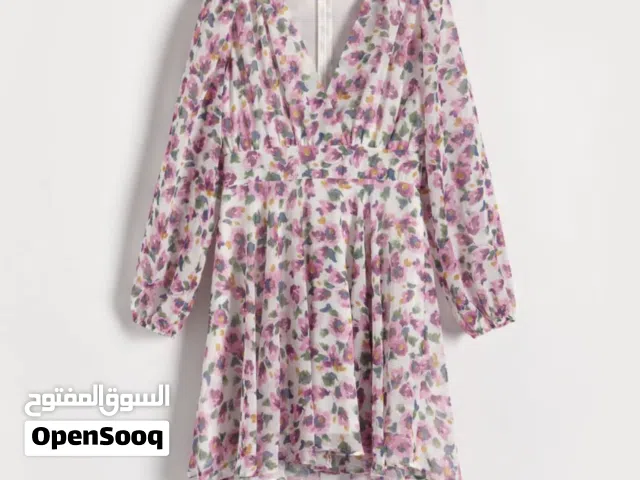فستان نسائي قصير مورد  Floral print mini dress