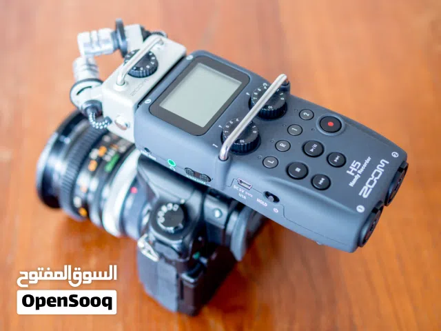 Zoom H5 Handy Recorder – Professional 4-Track Portable Audio recorder