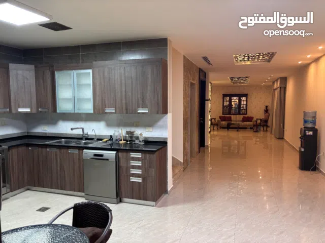 670 m2 5 Bedrooms Villa for Rent in Amman Abdoun