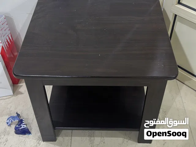 طاولات للبيع