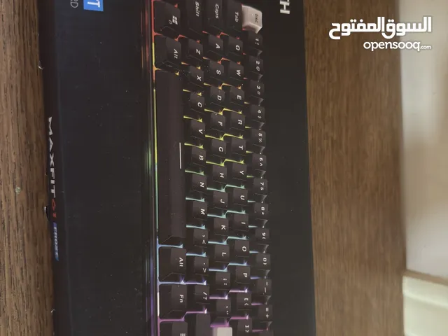كيبورد جيمنق جداً نضيف