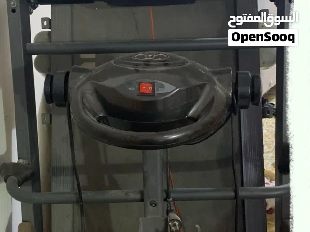 جهاز جري رياضي فية عطل في المحرك الكهربائي