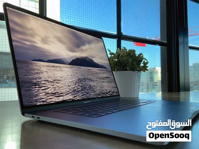 Macbook pro I9 2019 نظيف