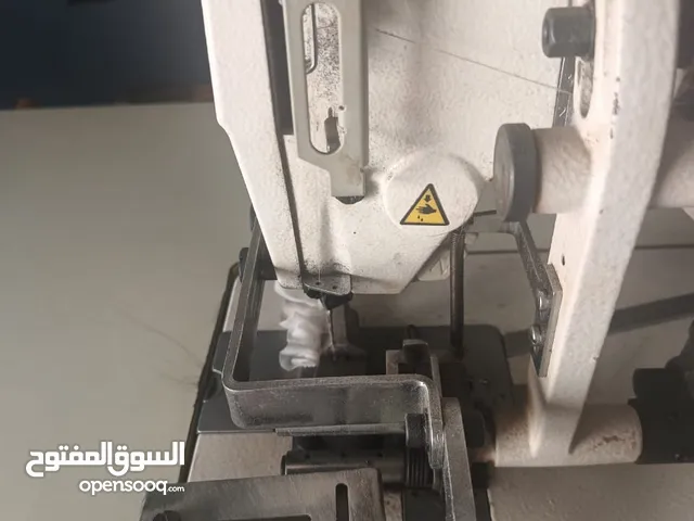 ماكينة خياطة