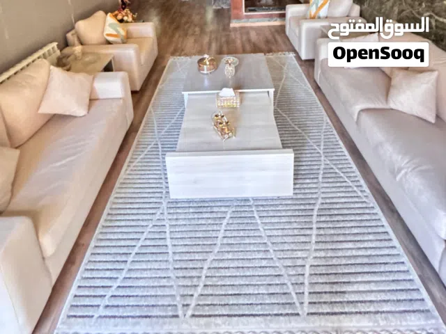 طقم كنب فخم و بحاله ممتازه