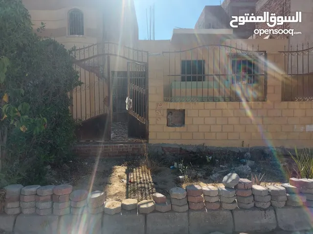 75m2 3 Bedrooms Townhouse for Sale in Giza 6th of October