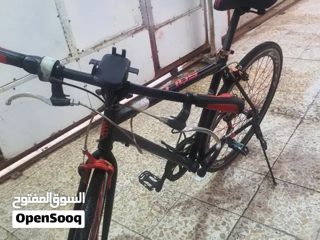 بايسكل نوع solo اسود مطعم احمر حجم 28ا ستعمال قليل