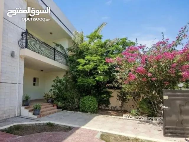 240 m2 4 Bedrooms Villa for Rent in Muscat Al-Hail