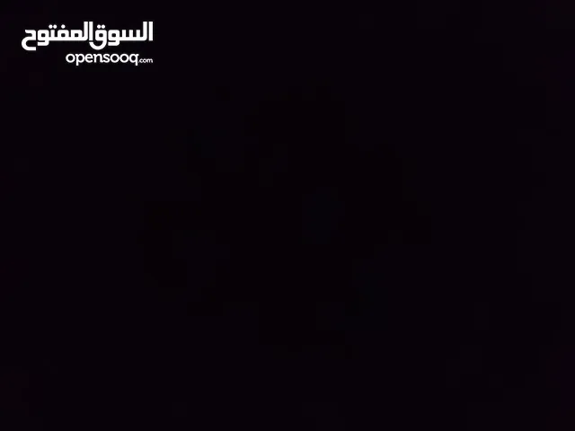 فريزر بطح للبيع بحاله الوكاله لون ابيض