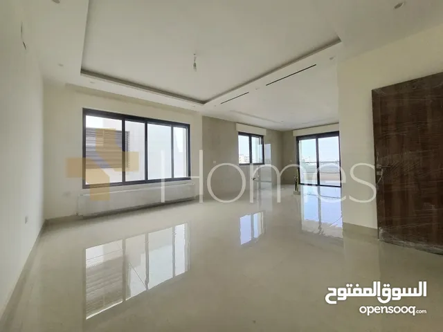 شقة طابق اول للبيع في حي الصحابة بمساحة بناء 180م