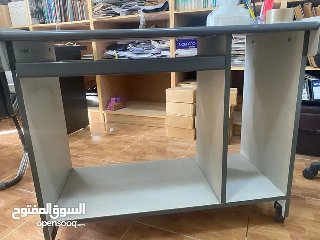 طاولة كمبيوتر